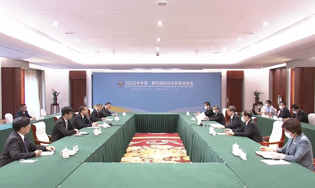 1688465239415041983.png 1.png