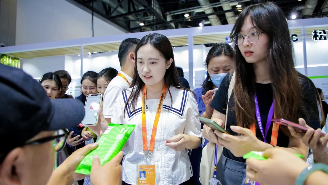 1694140752502099381.jpg 雪糕1.webp.jpg